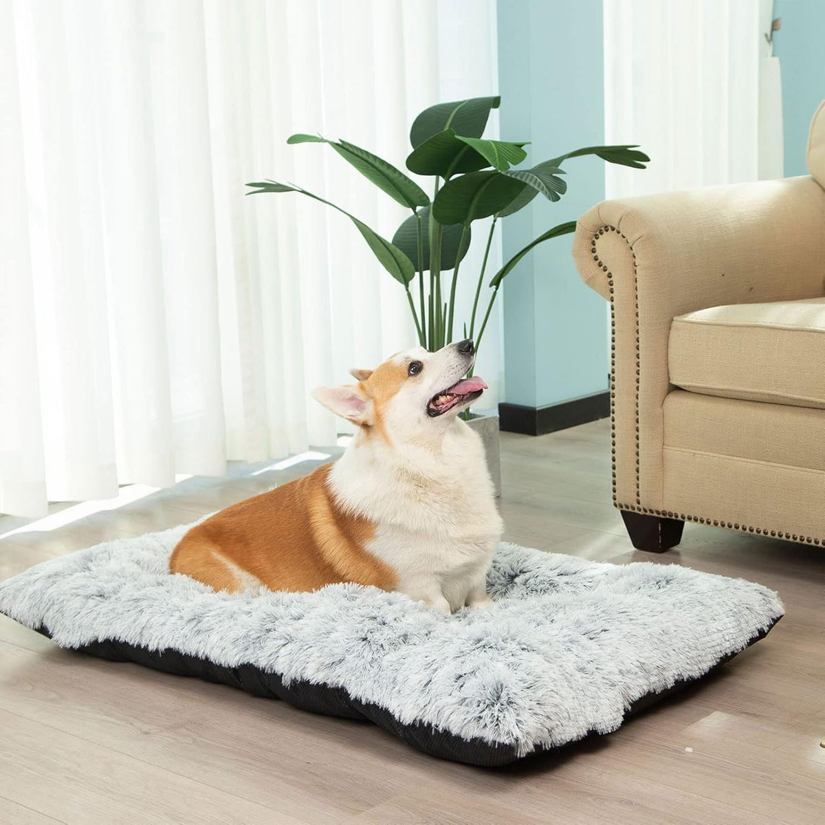 XL Plush Faux Fur Dog Bed with Waterproof Non-Slip Bottom A936