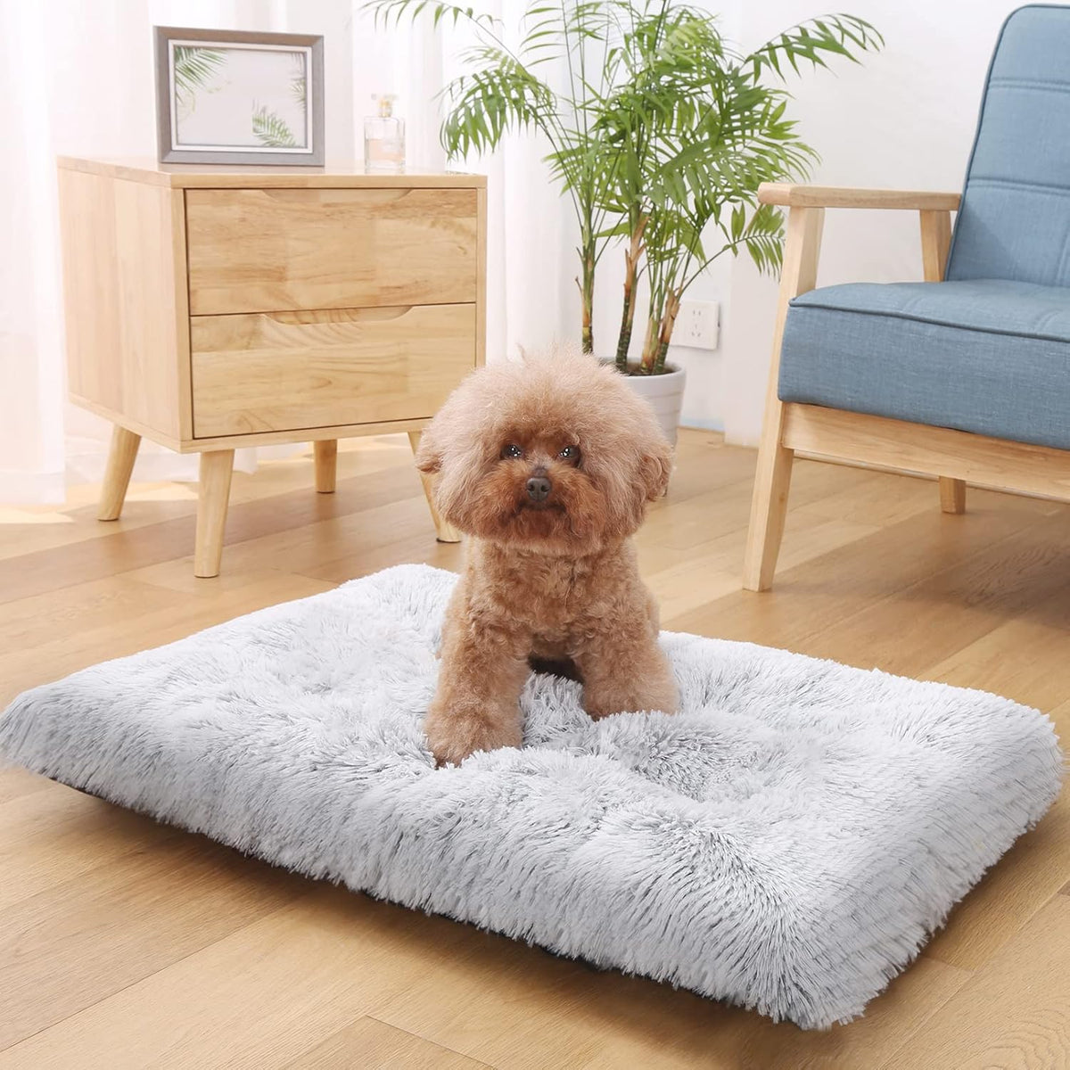 XL Plush Faux Fur Dog Bed with Waterproof Non-Slip Bottom A936