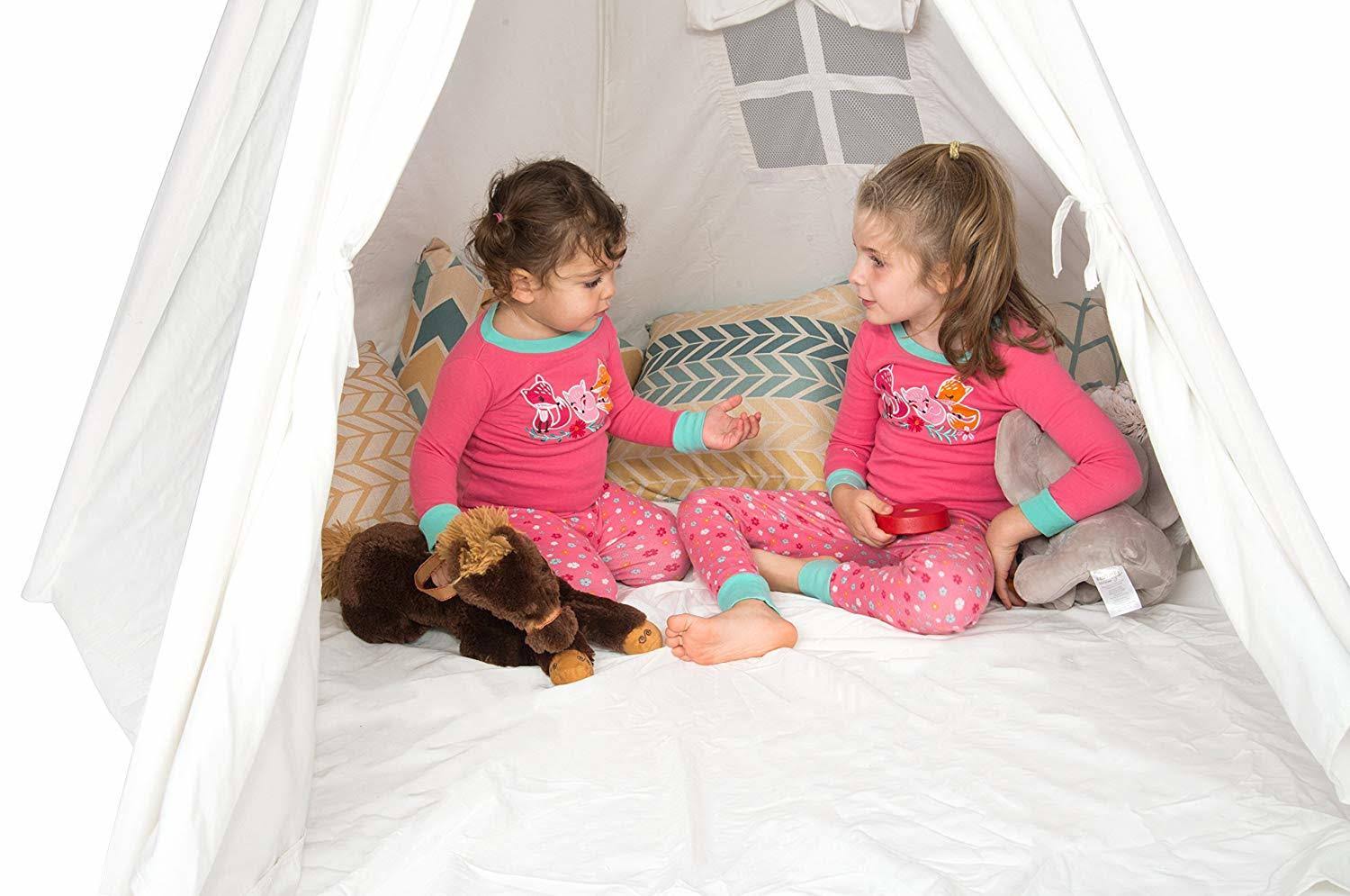 White Pine Wood Teepee Play House with Carry Case K70111