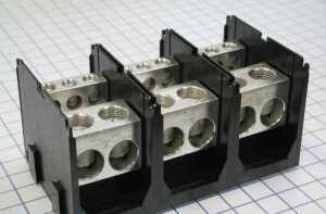 3 Pole Power Distribution Blocks C211