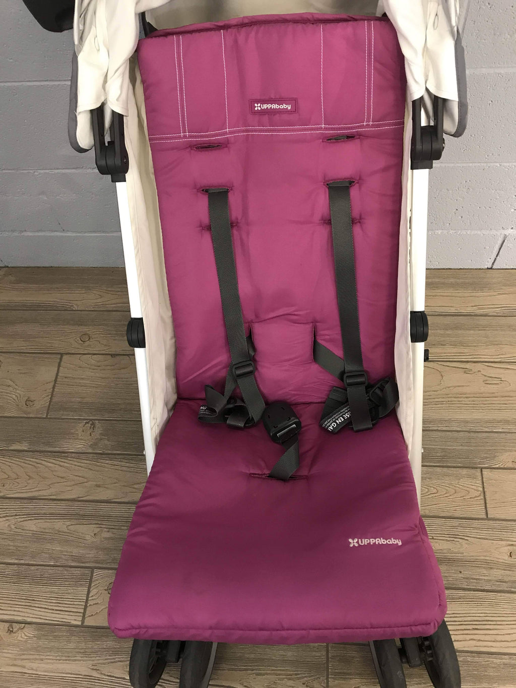 Black Carbon Stroller B491