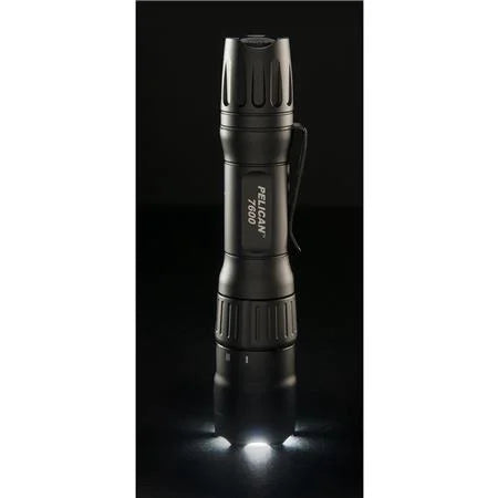 Black Tactical Flashlight 944 Lumens Q568
