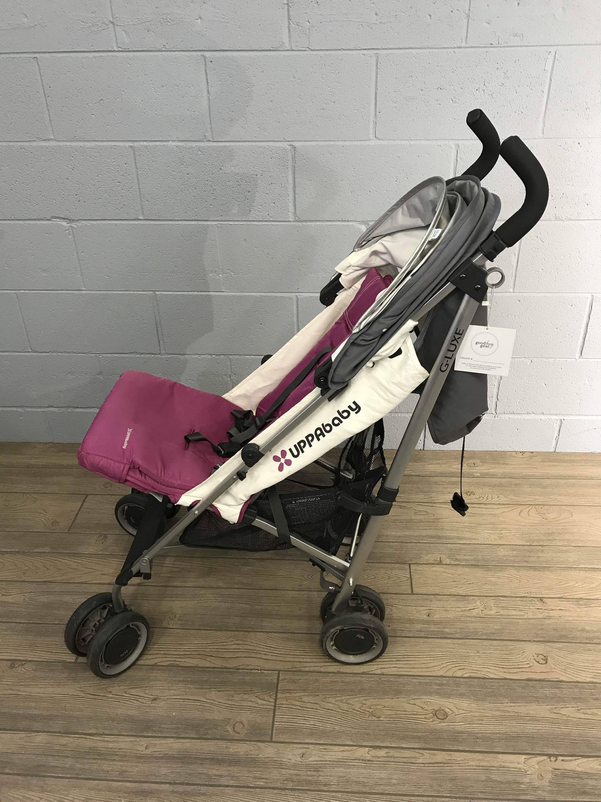 Black Carbon Stroller B491