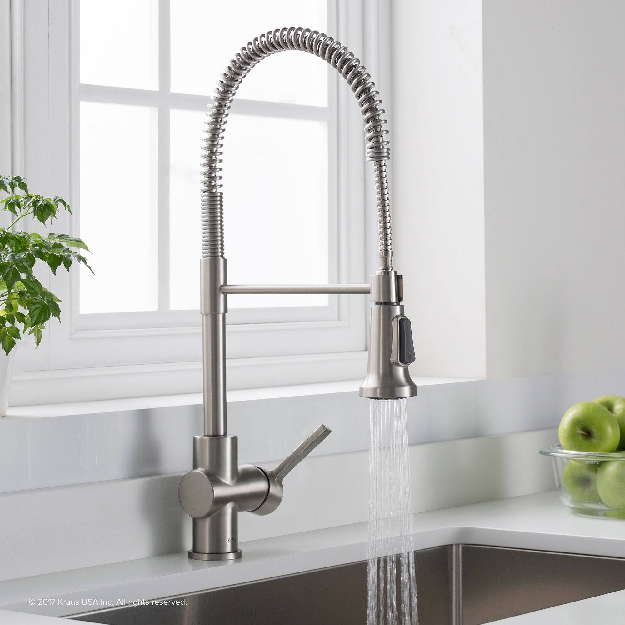 Brushed Gold & Matte Black Commercial Kitchen Faucet with Dual Function Sprayhead Y4658