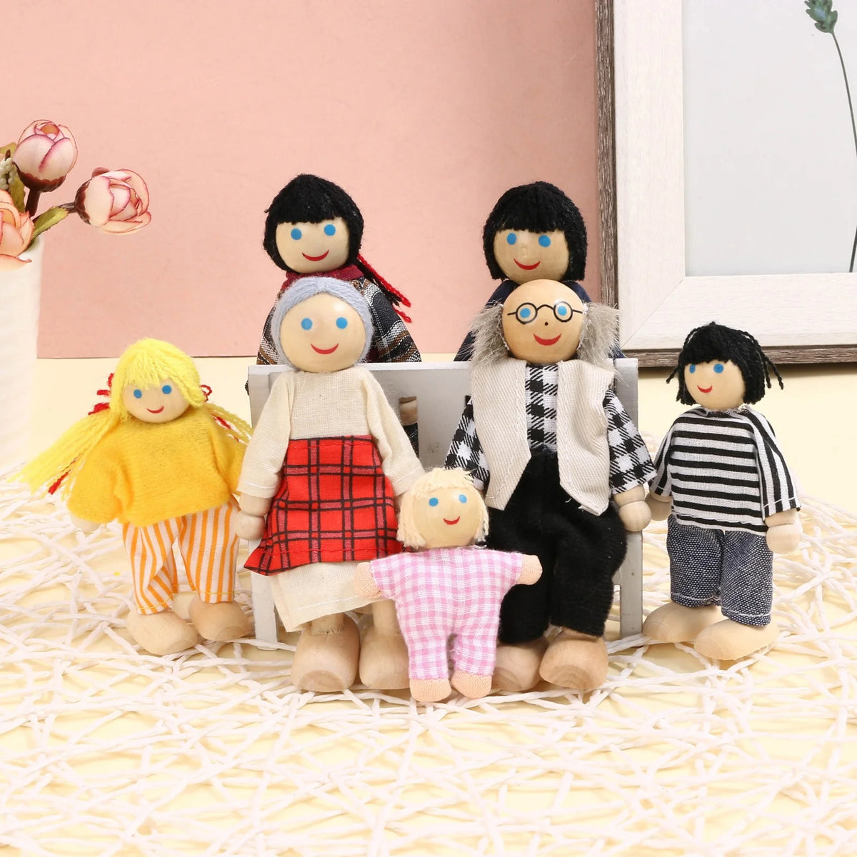Wooden Dolls Family Playset Set of 7 Z5781